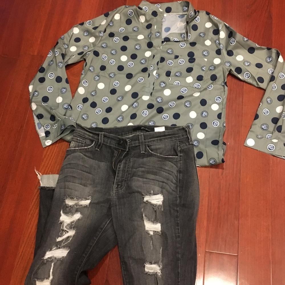 Super cute polka dot blouse